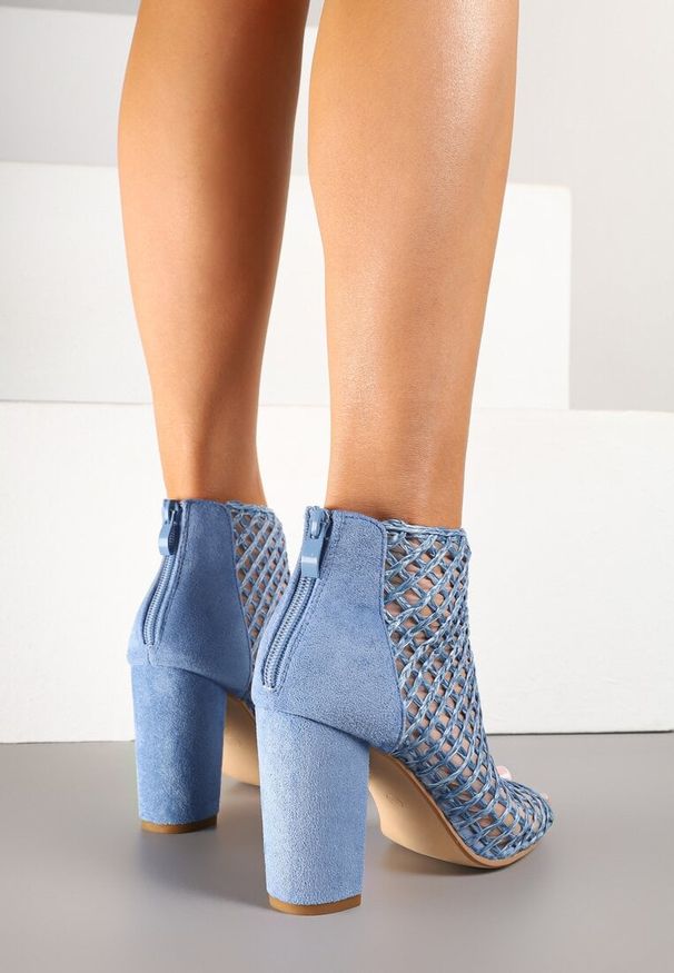 Born2be - Niebieskie Botki Vices na Obcasie z Siateczkową Cholewką Karhiris. Okazja: na co dzień. Kolor: niebieski. Materiał: jeans. Sezon: wiosna, lato. Obcas: na obcasie. Styl: elegancki, casual. Wysokość obcasa: średni