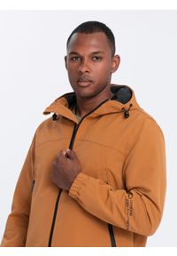 Ombre Clothing - Kurtka męska przejściowa z kapturem - camel V5 OM-JANP-22FW-005 - XXL. Typ kołnierza: kaptur. Materiał: poliester. Wzór: nadruk