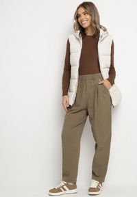 Born2be - Ciemnozielone Szerokie Bawełniane Spodnie z Wysokim Stanem i Podwiniętymi Nogawkami Nalofia. Okazja: na randkę, na co dzień. Stan: podwyższony. Kolor: zielony. Materiał: bawełna. Styl: casual #6