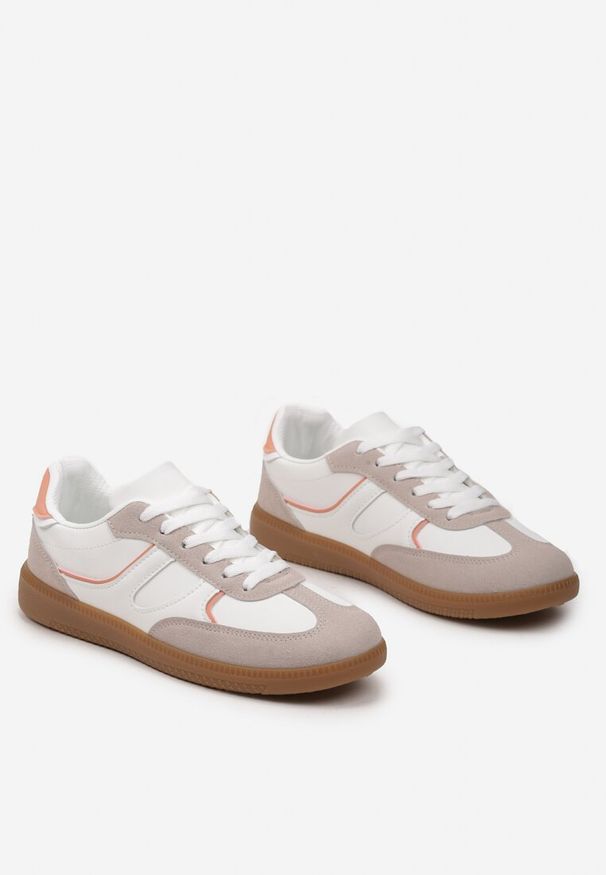 Born2be - Ciemnobeżowe Sneakersy z Krótką Cholewka z Przeszyciami Wilnlow. Kolor: beżowy. Szerokość cholewki: normalna. Sezon: lato