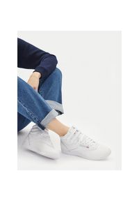 Sneakersy Reebok. Kolor: biały