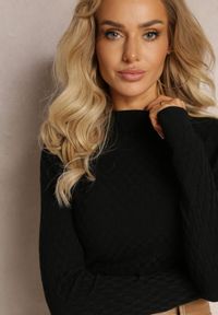 Renee - Czarny Dopasowany Sweter z Półgolfem i Delikatnym Tłoczeniem Sicoeur. Kolor: czarny. Sezon: zima