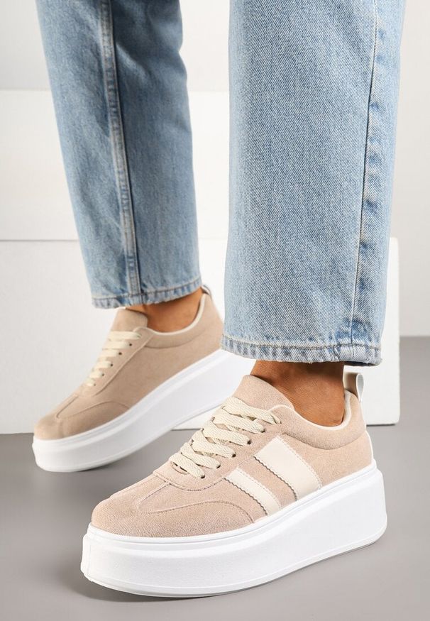 Born2be - Ciemnobeżowe Sneakersy w Stylu Klasycznych Tenisówek na Grubej Podeszwie Rediree. Okazja: na spacer, na co dzień. Kolor: beżowy. Materiał: jeans. Szerokość cholewki: normalna. Sport: turystyka piesza