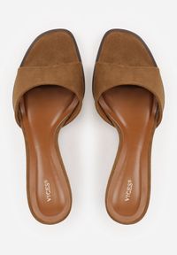 Born2be - Ciemnobeżowe Minimalistyczne Klapki na Szpilce VICES z Imitacji Zamszu Fodita. Okazja: na co dzień. Kolor: beżowy. Materiał: zamsz. Obcas: na szpilce. Styl: casual, elegancki. Wysokość obcasa: średni #5