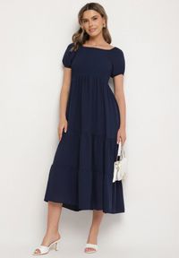 Born2be - Granatowa Rozkloszowana Sukienka z Dekoltem Typu Hiszpanka z Marszczeniem Lumorice. Okazja: na co dzień. Typ kołnierza: dekolt hiszpanka. Kolor: niebieski. Styl: casual, elegancki #1