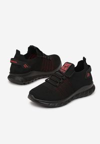 Born2be - Czarno-Czerwone Buty Sportowe Aesakos. Zapięcie: bez zapięcia. Kolor: czarny. Materiał: materiał. Wzór: aplikacja