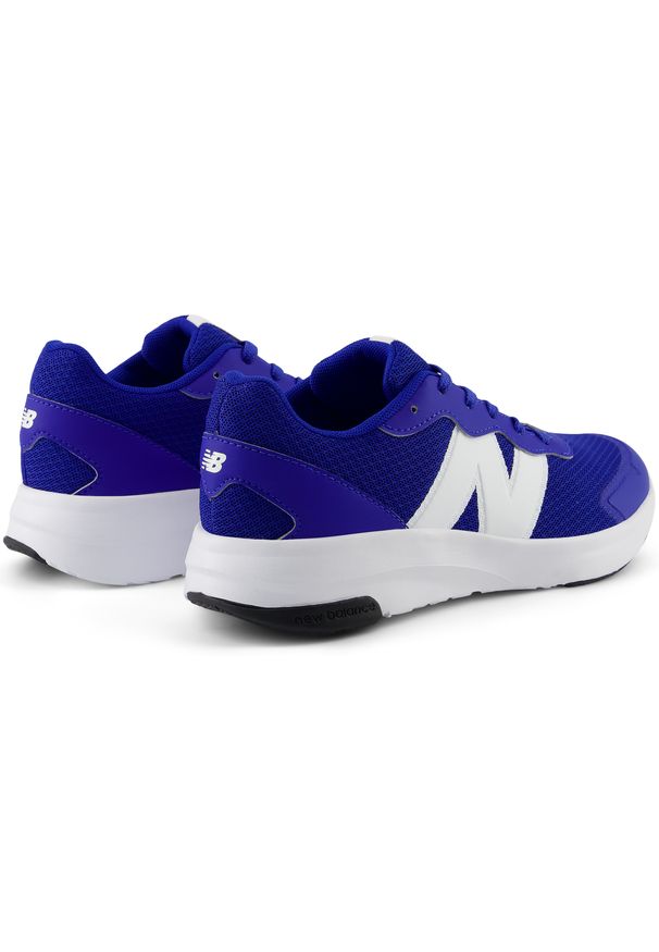 Buty dziecięce New Balance GK578RB - niebieskie. Kolor: niebieski. Materiał: guma, materiał, syntetyk. Szerokość cholewki: normalna. Sport: bieganie