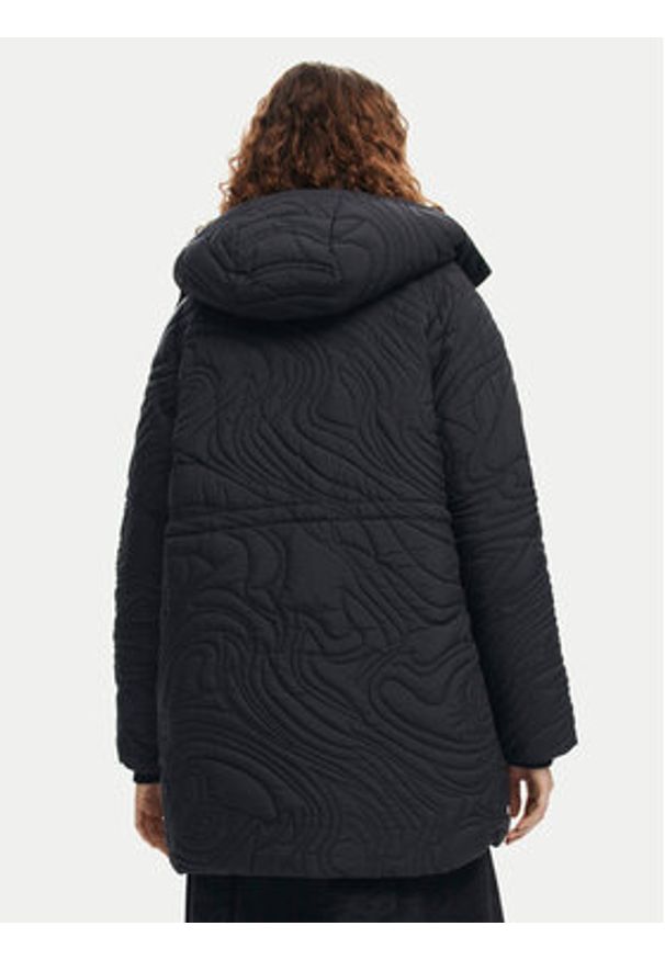 Desigual Kurtka zimowa Aarhus 24WWEWAC Czarny Regular Fit. Kolor: czarny. Materiał: syntetyk. Sezon: zima