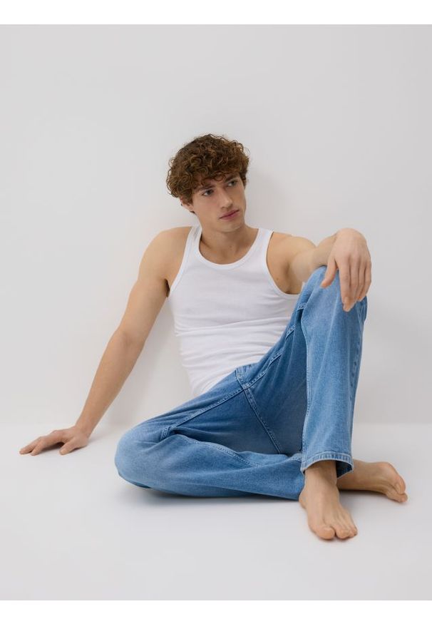 Reserved - Jeansy straight fit - niebieski. Kolor: niebieski