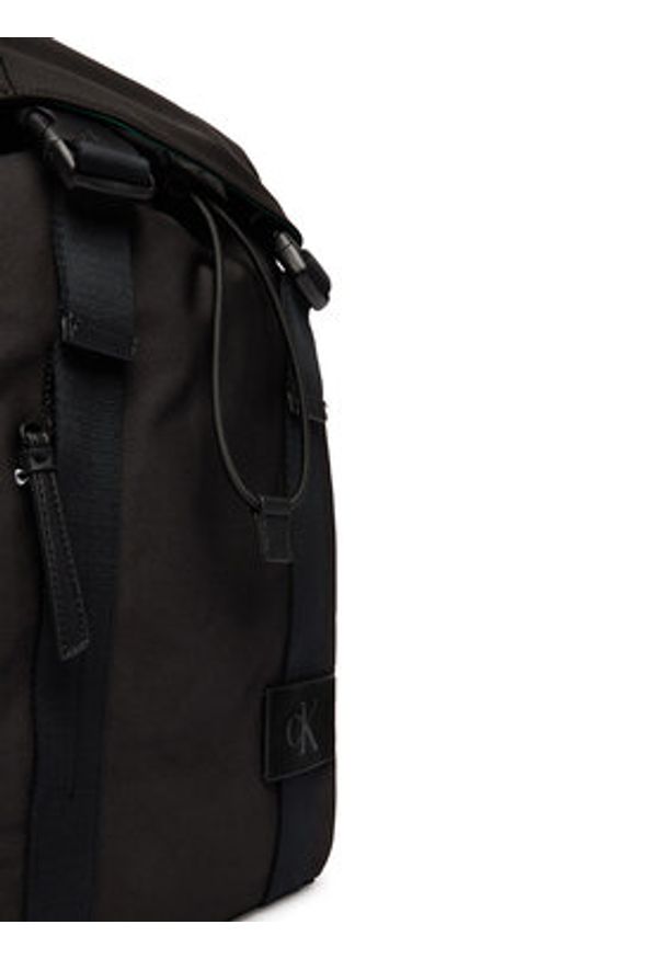 Calvin Klein Plecak Canvas Mix Backpack LV04D3364G Czarny. Kolor: czarny. Materiał: materiał