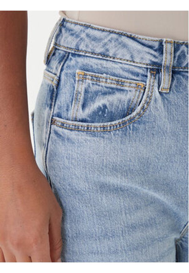 Guess Jeansy W2YA21 D4NH6 Niebieski Mom Fit. Kolor: niebieski