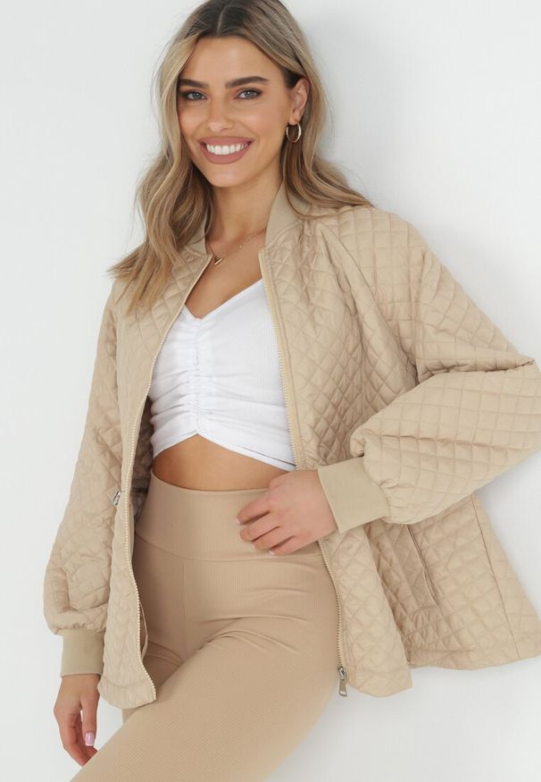 Born2be - Beżowa Kurtka Pikowana Bomberka Ellieanna. Kolor: beżowy. Styl: elegancki