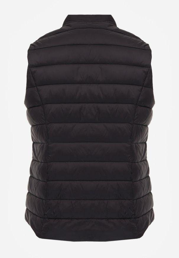 Born2be - Czarna Pikowana Kamizelka Przejściowa ze Stójką Edanwen. Typ kołnierza: kołnierzyk stójkowy. Kolekcja: plus size. Kolor: czarny. Materiał: jeans, nylon. Styl: klasyczny