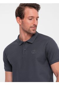 Ombre Clothing - Koszulka męska polo z dzianiny pique - grafitowy V3 - Rozmiar: M. Typ kołnierza: polo. Kolor: szary. Materiał: dzianina. Wzór: haft. Styl: klasyczny #1