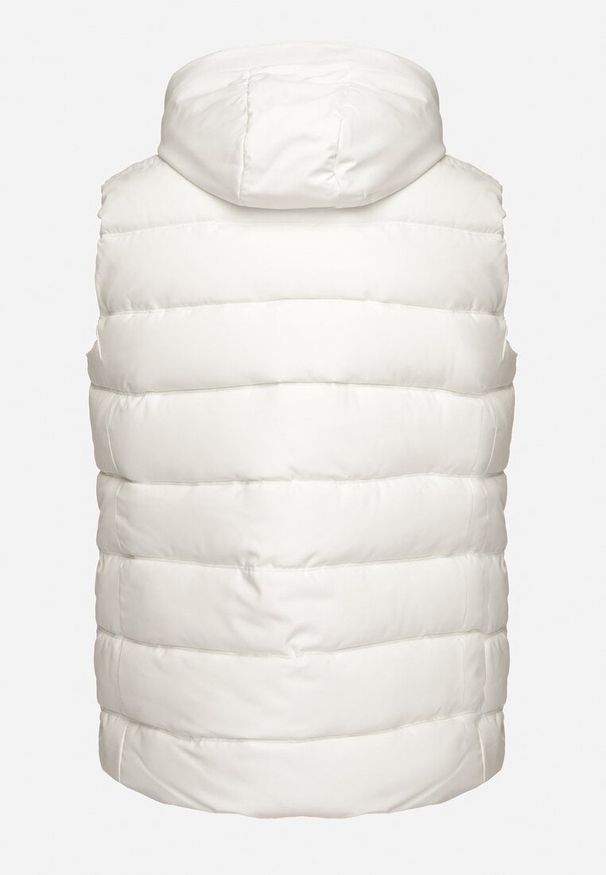 Born2be - Biała Pikowana Kamizelka z Kapturem z Możliwością Odpięcia Corintina. Okazja: na spotkanie biznesowe, na co dzień. Typ kołnierza: kaptur. Kolor: biały. Materiał: jeans. Styl: klasyczny, biznesowy, elegancki, casual, sportowy