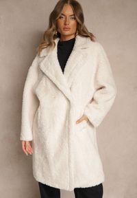 Renee - Biały Płaszcz Teddy o Dwurzędowym Kroju Oversize Azzena. Okazja: na spacer, na co dzień. Typ kołnierza: golf. Kolor: biały. Materiał: jeans. Styl: casual
