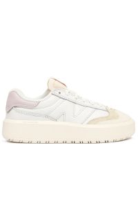 Buty New Balance CT302SP - białe. Okazja: na co dzień. Kolor: biały. Materiał: guma, materiał, skóra, zamsz. Szerokość cholewki: normalna