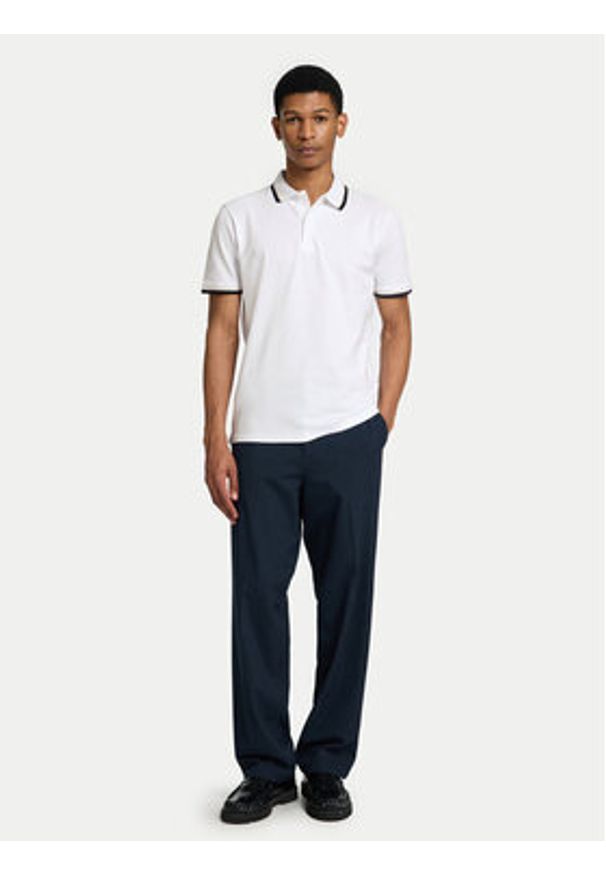 Selected Homme Polo 16095852 Biały Slim Fit. Typ kołnierza: polo. Kolor: biały. Materiał: bawełna