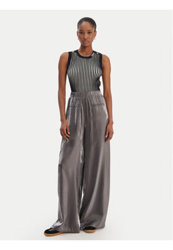 Liu Jo Sport Sweter TA6064 MS55N Czarny Regular Fit. Kolor: czarny. Materiał: syntetyk. Styl: sportowy