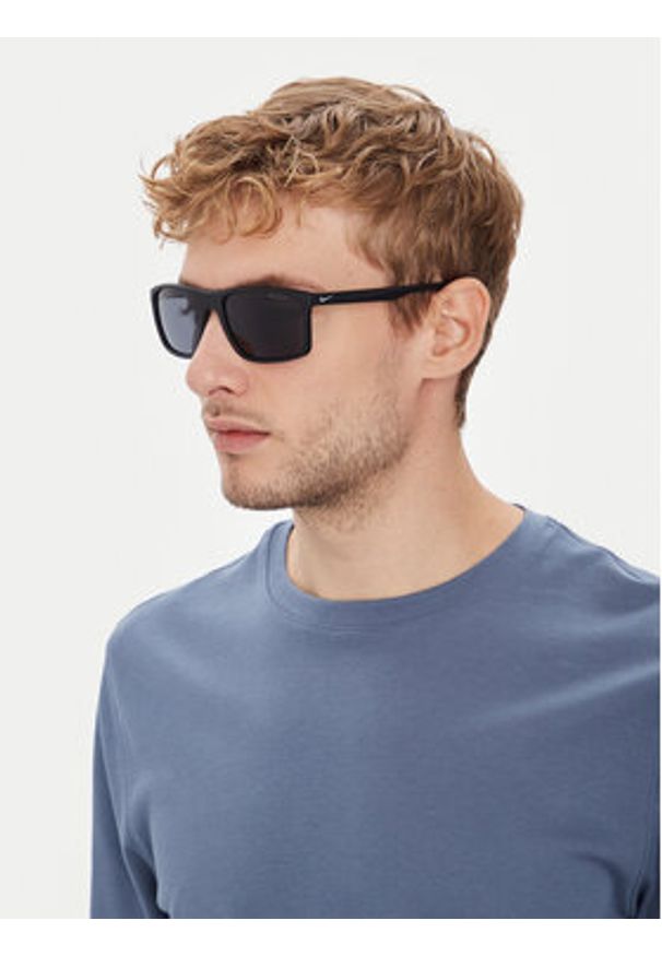 Nike Okulary przeciwsłoneczne FD1819 Czarny. Kolor: czarny