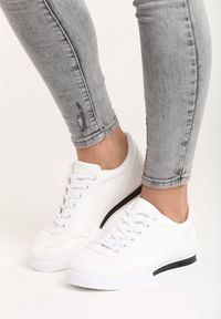 Born2be - Białe Buty Sportowe Seems to Change. Nosek buta: okrągły. Zapięcie: sznurówki. Kolor: biały. Szerokość cholewki: normalna. Obcas: na płaskiej podeszwie