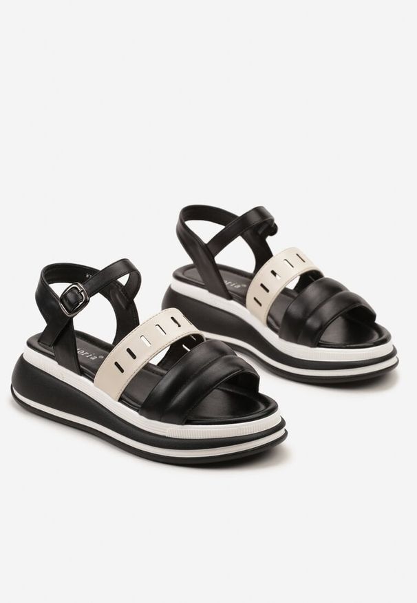 Born2be - Czarno-Beżowe Sandały z Imitacji Skóry na Grubej Podeszwie Zapinane na Sprzączkę Uloemie. Okazja: na co dzień. Zapięcie: sprzączka. Kolor: czarny. Materiał: skóra. Styl: casual, klasyczny