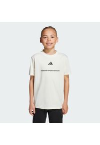 Adidas - Koszulka adidas Boys Slogan Single Jersey Kids. Kolor: biały. Materiał: jersey