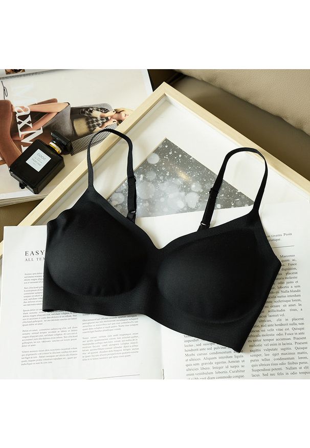 Intica - Biustonosz piankowy bez fiszbin z regulowanymi ramiączkami Anastassiya. Kolor: czarny. Materiał: materiał