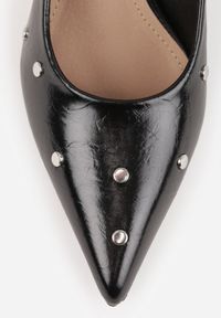 Born2be - Czarne Czółenka na Szpilce Vices ze Skórzaną Wkładką Ozdobione Ćwiekami i Klamrą Rilisea. Okazja: na co dzień. Zapięcie: klamry. Kolor: czarny. Materiał: skóra. Wzór: aplikacja. Obcas: na szpilce. Styl: casual, klasyczny, elegancki #4