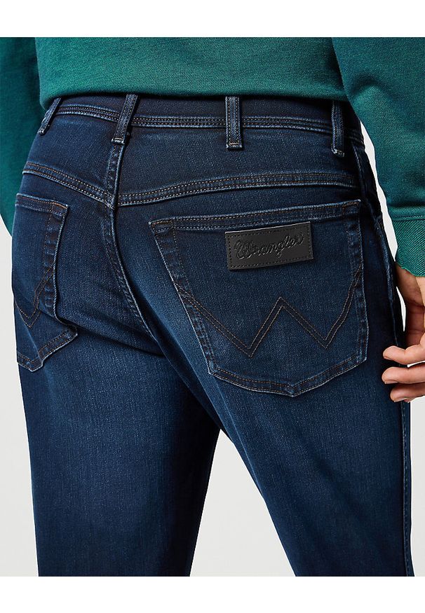 Lee - WRANGLER MĘSKIE SPODNIE JEANSOWE TEXAS SLIM MIDNIGHT RODEO 112358219 W12S017433. Okazja: na co dzień. Sezon: lato. Styl: klasyczny, elegancki, casual