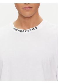 The North Face T-Shirt Zumu NF0A87DD Biały Regular Fit. Kolor: biały. Materiał: bawełna
