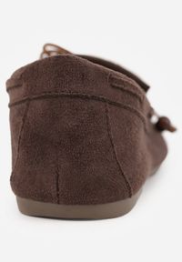 Renee - Ciemnobrązowe Mokasyny VICES z Imitacji Zamszu z Kokardką Kolorowymi Koralikami i Skórzaną Wkładką Nenden. Okazja: na co dzień. Kolor: brązowy. Materiał: skóra, zamsz. Wzór: kolorowy. Styl: casual, elegancki #7