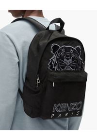 Kenzo - KENZO - Czarny plecak z haftowanym tygrysem. Kolor: czarny. Materiał: materiał. Wzór: haft #4