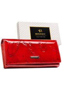 ROVICKY - Duży portfel damski czerwony lakierowany ze skóry naturalnej i ekologicznej RFID Rovicky RPN-24A-YM. Kolor: czerwony. Materiał: lakier. Wzór: aplikacja #1