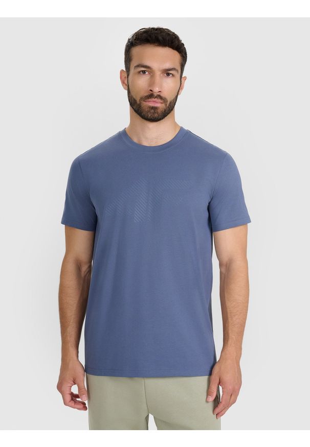 4f - 4F T-shirt regular z nadrukiem męski - granatowy XL. Okazja: na co dzień. Kolor: niebieski. Materiał: bawełna, jersey, dzianina. Długość rękawa: krótki rękaw. Długość: krótkie. Wzór: nadruk. Styl: klasyczny, sportowy, casual