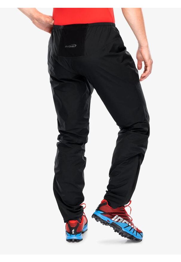 Spodnie do biegania Inov-8 Stormshell Pant. Kolor: czarny. Materiał: dresówka