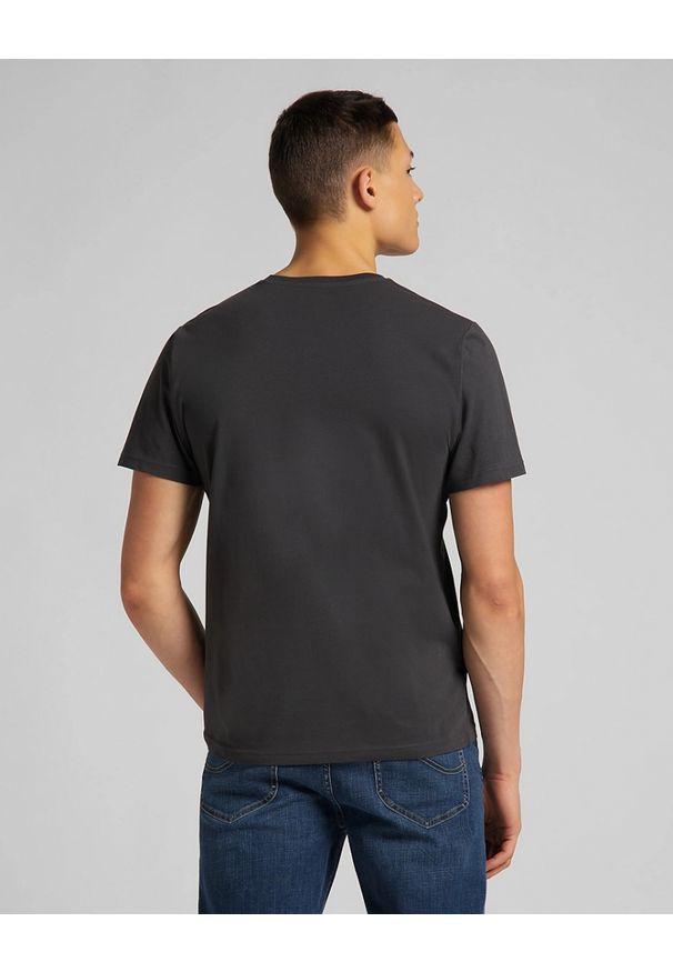 Lee - MĘSKI T-SHIRT LEE SS SMALL LOGO TEE WASHED BLACK L60UFQON 112113584