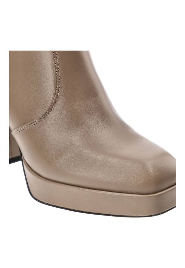 CheBello - Beżowe Botki Chebello Modne Skórzane Buty Na Obcasie. Okazja: na co dzień, na spacer. Kolor: beżowy. Materiał: skóra. Obcas: na obcasie. Styl: klasyczny, casual, elegancki. Wysokość obcasa: średni