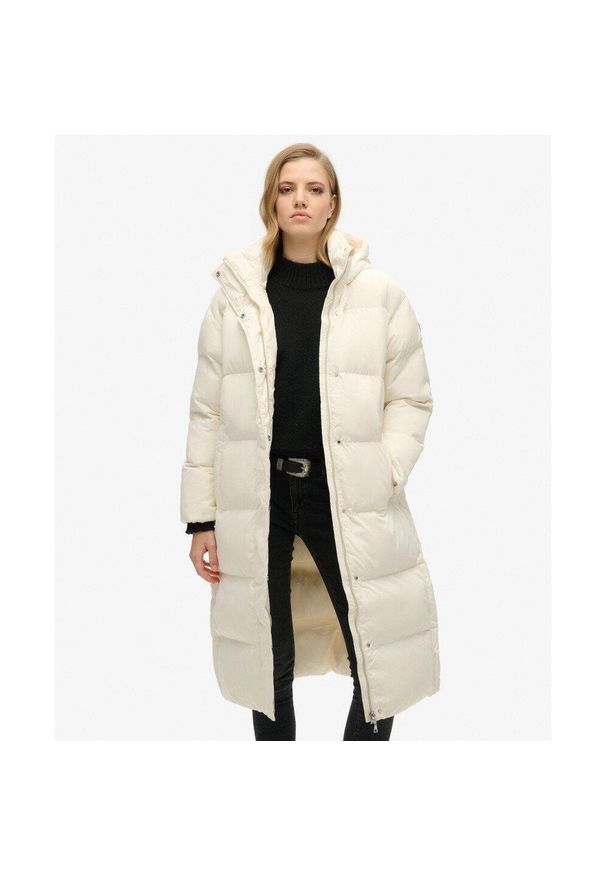 Superdry - Długi pikowany płaszcz z kapturem. Typ kołnierza: kaptur. Kolor: biały. Długość rękawa: długi rękaw. Długość: długie. Styl: elegancki