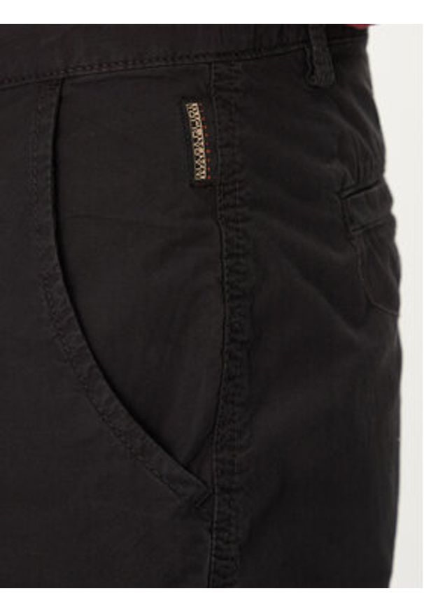 Napapijri Szorty materiałowe Nakuru 6 NP0A4HRV Czarny Regular Fit. Kolor: czarny. Materiał: bawełna