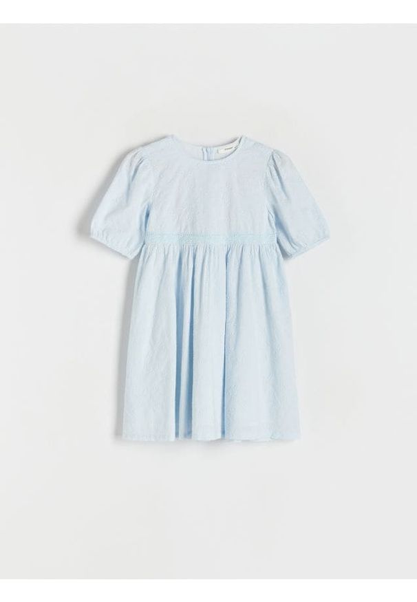 Reserved - Sukienka z kwiatowym wzorem - jasnoniebieski. Kolor: niebieski. Materiał: bawełna. Wzór: kwiaty