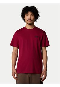 The North Face T-Shirt Simple Dome NF0A87NG Bordowy Regular Fit. Kolor: czerwony. Materiał: syntetyk