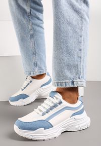 Born2be - Biało-Niebieskie Sneakersy na Grubej Podeszwie z Materiałowymi Wstawkami Kendria. Kolor: biały. Materiał: materiał #2