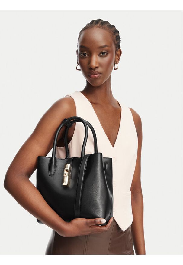 Furla Torebka Goccia S WB01949 ARE000 KH O6000 Czarny. Kolor: czarny. Materiał: skórzane