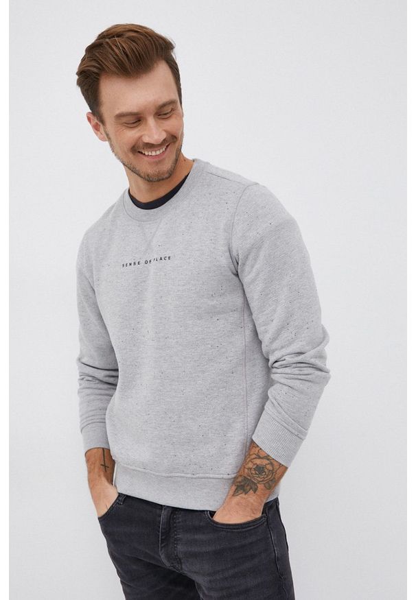 s.Oliver - Bluza męska kolor szary gładka. Okazja: na co dzień. Kolor: szary. Materiał: dzianina, włókno. Wzór: gładki. Styl: casual