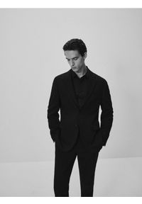 Reserved - Marynarka slim fit - czarny. Kolor: czarny. Materiał: tkanina, wiskoza