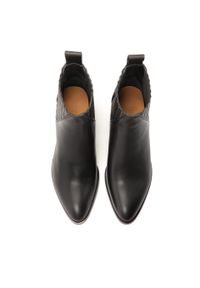 Kazar - Botki bez zapięcia na szerokim obcasie. Zapięcie: bez zapięcia. Kolor: czarny. Materiał: skóra. Szerokość cholewki: normalna. Obcas: na obcasie. Styl: klasyczny. Wysokość obcasa: średni #2