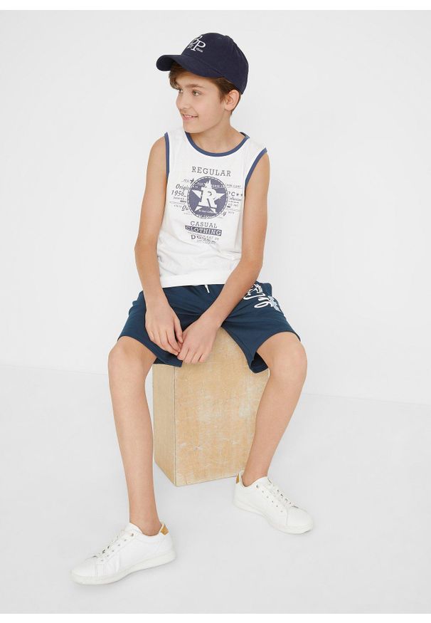 bonprix - Bermudy dresowe chłopięce z bawełny organicznej. Kolor: niebieski. Materiał: bawełna, dresówka. Długość: krótkie. Wzór: nadruk. Sezon: lato