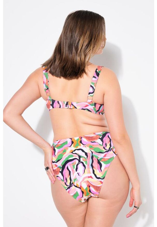 ULLA POPKEN - Damskie Figi od bikini figi krój z wysokim stanem kolorowy nadruk. Stan: podwyższony. Kolekcja: plus size. Kolor: biały. Materiał: poliester, elastan, poliamid, materiał. Wzór: kolorowy, nadruk