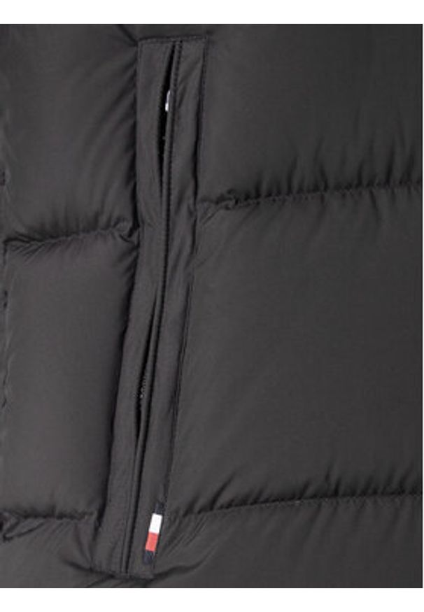 TOMMY HILFIGER - Tommy Hilfiger Kurtka puchowa MW0MW36569 Czarny Regular Fit. Kolor: czarny. Materiał: syntetyk